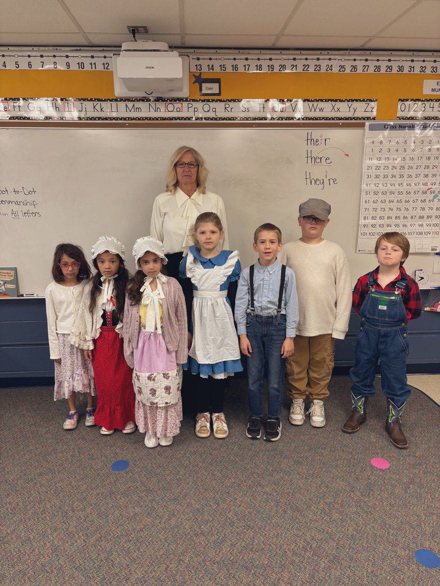 ClevelandElem's tweet photo. Second grade is off to Greenmead! One room schoolhouse, here we come! @LivoniaDistrict https://t.co/y8KMxEw66n