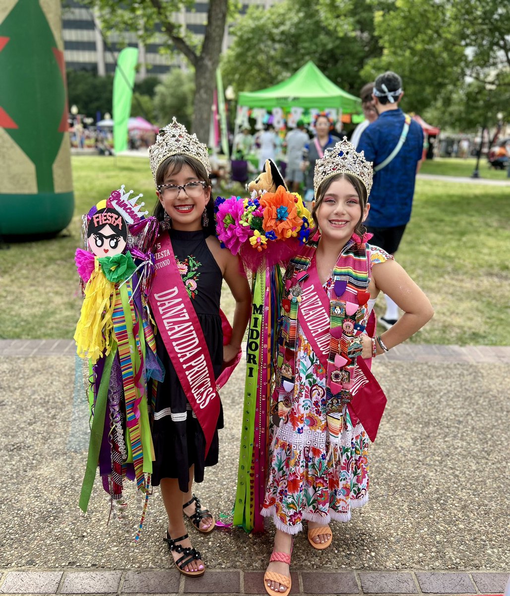 Eva's Heroes (@evasheroes) on Twitter photo Viva <a href="/FiestaSA/">Fiesta San Antonio</a>! We had the best time at Pin Pandemonium! So fun to see everyone’s Fiesta medals and include ours in the festivities. Thank you to everyone that came by to see us! 🥰🎖️🪅🎉
🎖️Get our #EvasHeroes Fiesta Medal by making a $10 donation! evas-heroes.square.site Viva <a href="/FiestaSA/">Fiesta San Antonio</a>! We had the best time at Pin Pandemonium! So fun to see everyone’s Fiesta medals and include ours in the festivities. Thank you to everyone that came by to see us! 🥰🎖️🪅🎉
🎖️Get our #EvasHeroes Fiesta Medal by making a $10 donation! evas-heroes.square.site