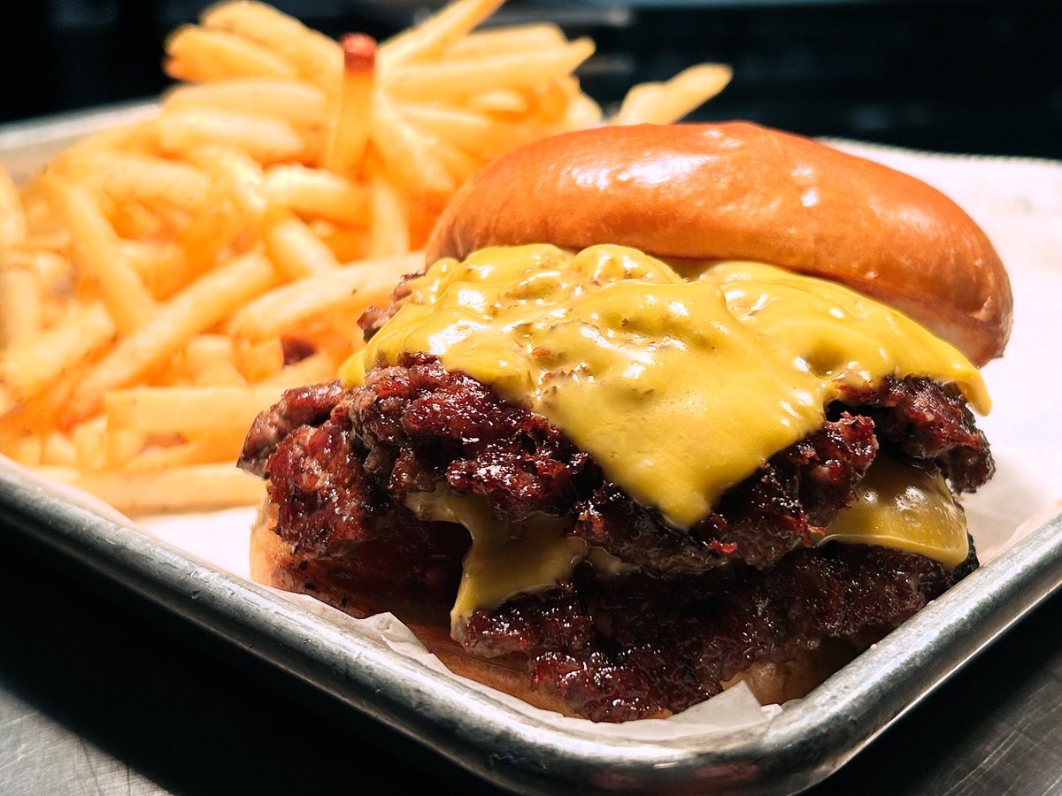 SMBbeer's tweet photo. ๐ป Start your weekend off right with some delicious Beer & Food! We Open for Lunch @ 11am! ๐ป
.
. :
. . :
. :
.
#Friday #fridayfun #Brewery #weekend #MarylandHeights #stcharles #crevecoeur #stl #stlouis #stlouisgems #stlouisfoodie #stlouismag #stlfood #stlfoodie #stlbeer #beer https://t.co/7bTjDke0lF