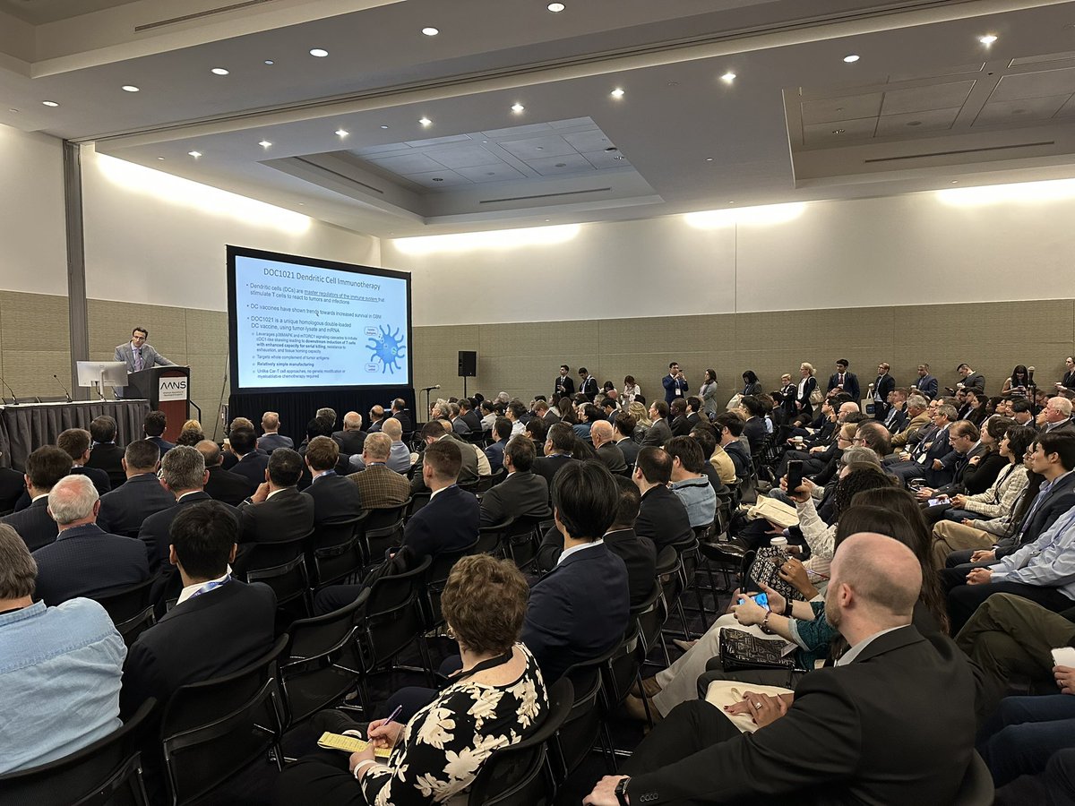 PavelPichardoMD's tweet image. An outstanding start to #AANS2025 with @EsquenaziMD presenting the DC vaccine trial in GBM (Phase 1 clinical trial) performed at @NeurosurgUTH @memorialhermann.
Extremely packed session — excited for the upcoming talks! @AANSNeuro