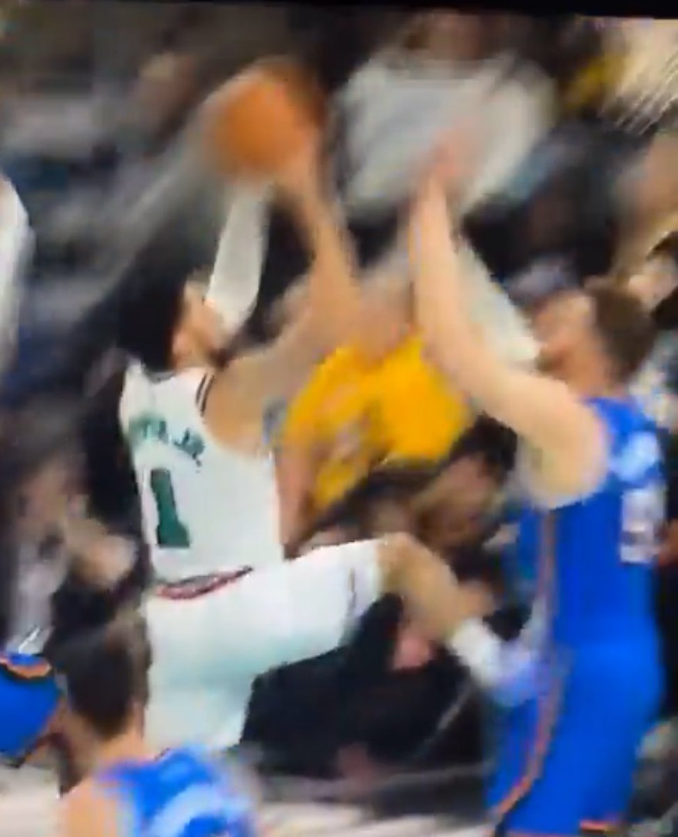 There is only one intentional play here. 

Which is it?