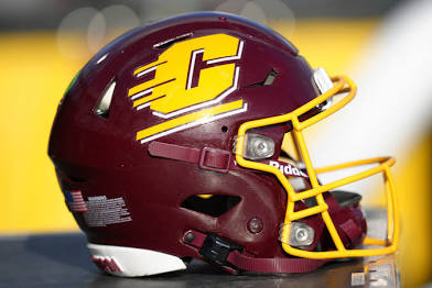 North Farmington Football (@nfraidersfball) on Twitter photo Thanks coach <a href="/CoachDeBastiani/">Mark DeBastiani</a> from <a href="/CMU_Football/">Central Michigan Football</a> coming by and recruiting our program! Thanks coach <a href="/CoachDeBastiani/">Mark DeBastiani</a> from <a href="/CMU_Football/">Central Michigan Football</a> coming by and recruiting our program!
