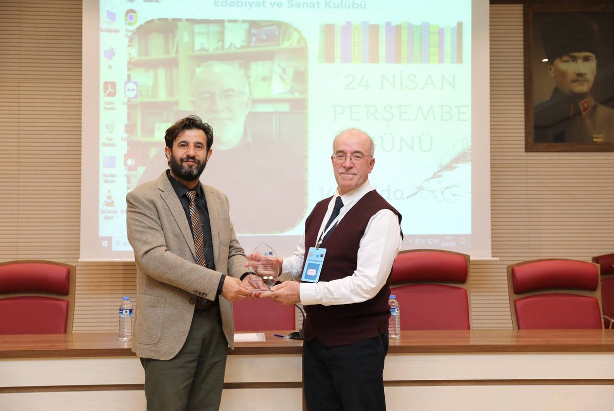 GSB_BitlisGM's tweet photo. "Edebiyatta Buluşalım Projesi "

Bitlis Gençlik Merkezi olarak UNİDES kapsamında Edebiyatta buluşalım projesinin 1. Etabı olan Prof. Dr. Erdoğan ERBAY’ın katılımıyla  , Sezai Karakoç Şiirleri ve Medeniyet Tesavvuru Söyleşisini gerçekleştirdik.
#UNİDES
#GSBGM
#EdebiyattaBuluşalım https://t.co/TR4MPjU93U