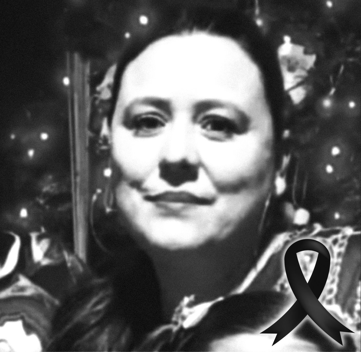 Condenamos los asesinatos de la #MadreBuscadora María del Carmen Morales y de su hijo Jaime Daniel Ramírez Morales, integrante del colectivo "Guerreros Buscadores de Jalisco". Buscaba a su hijo Ernesto Julián, desaparecido desde el 24 de febrero de 2024, y habría recibido