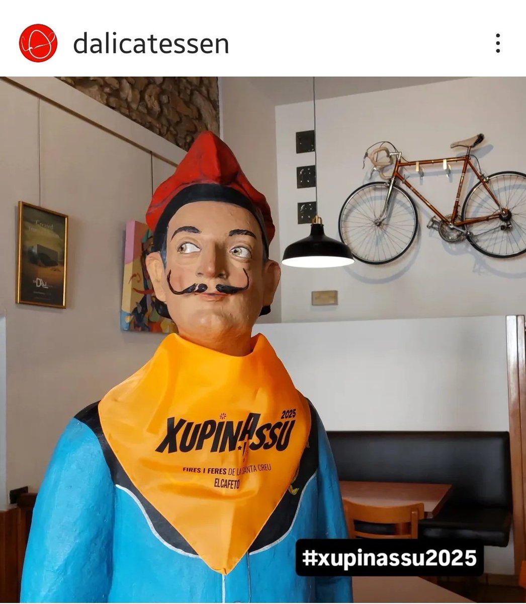 Dalícatessen  se suma a la Festa del Xupinassu,  organitzada pels nostres veïns del Cafetó
Nosaltres estarem oberts   donarem servei per què tots els que  hi assistiu us ho passeu molt bé.
#Dalícatessen 
#Elcafetó
#Xupinassú2025
#Figueres
#FiresiFestes
#SantaCreu2025
#Bonsveïns