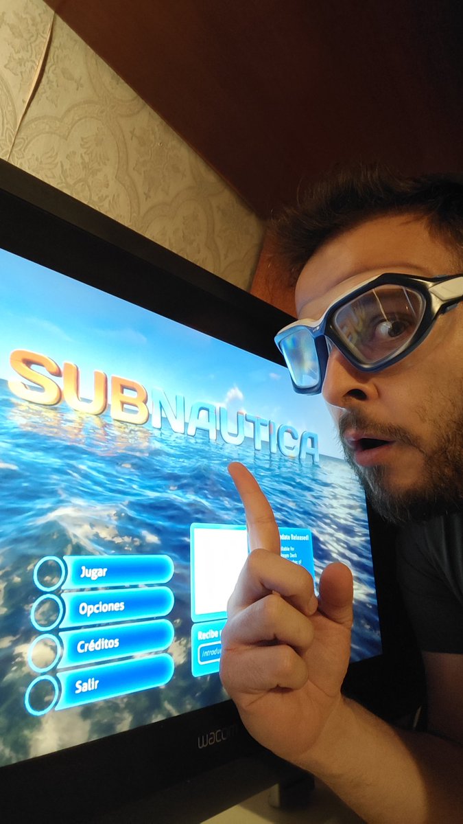 Voy a estar un poco jugando al Subnautica en directo porque me gusta sufrir. Si queréis venir a verme tener talasofobia en directo sois más que bienvenides! 
twitch.tv/electrocereal
