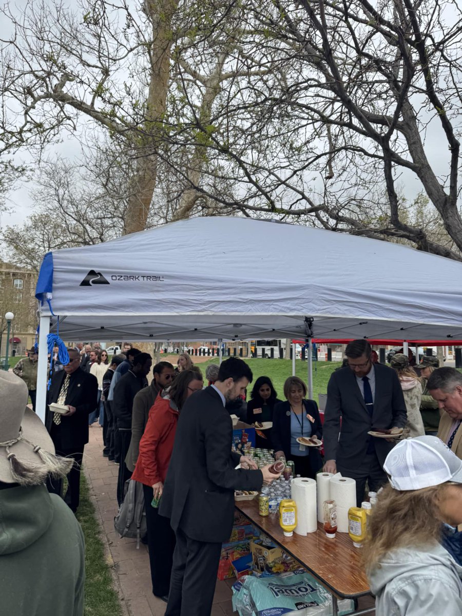 RMEF's tweet photo. Kudos to all #Colorado hunters, anglers, legislators & others who showed up with #RMEF for Sportsmen's Day at the Capitol-good comradery, wild game eats & support for hunting, fishing & proven wildlife management.π€π€@COParksWildlife @boyscouts #huntingisconservation #cololeg https://t.co/YCfnJfAoQe