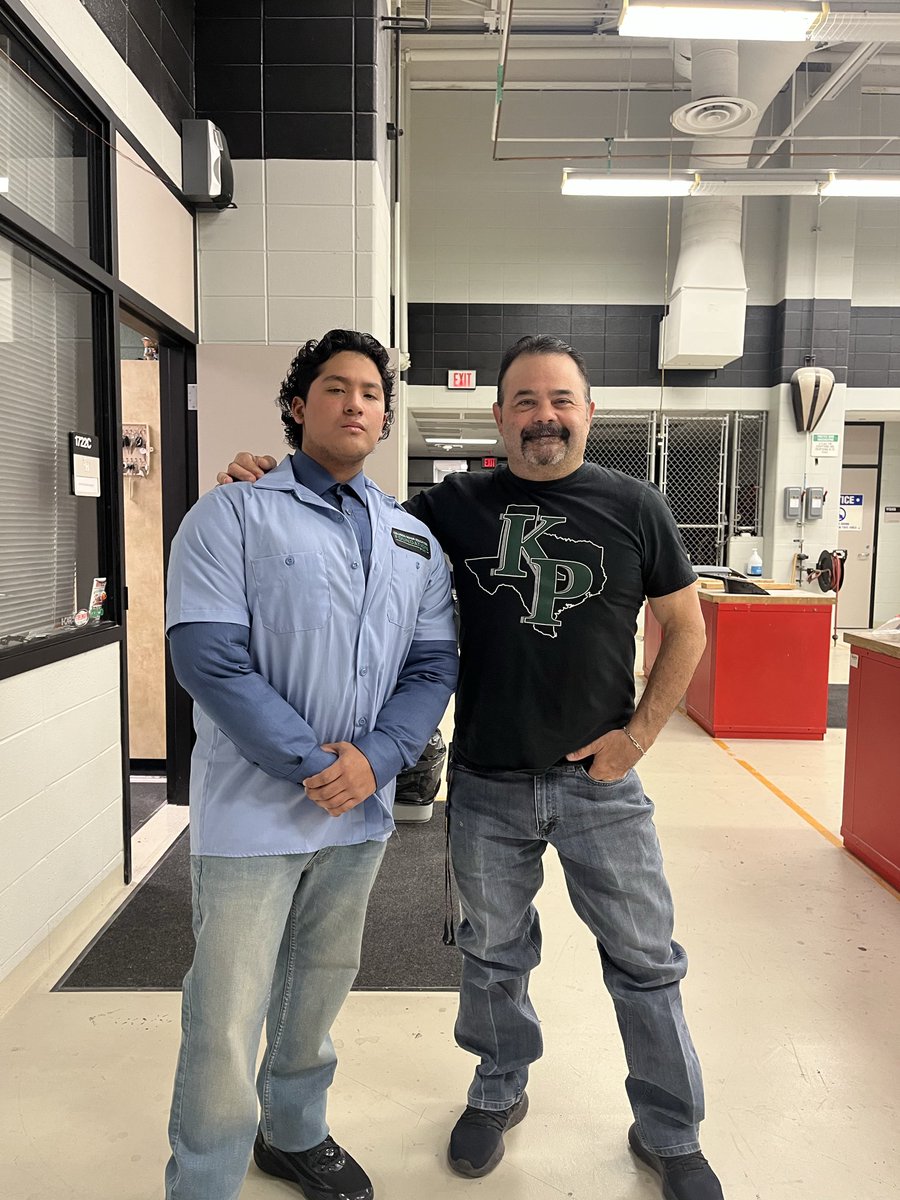 KphsAuto's tweet image. Dress up like a teacher week at the park. Pretty close liking.