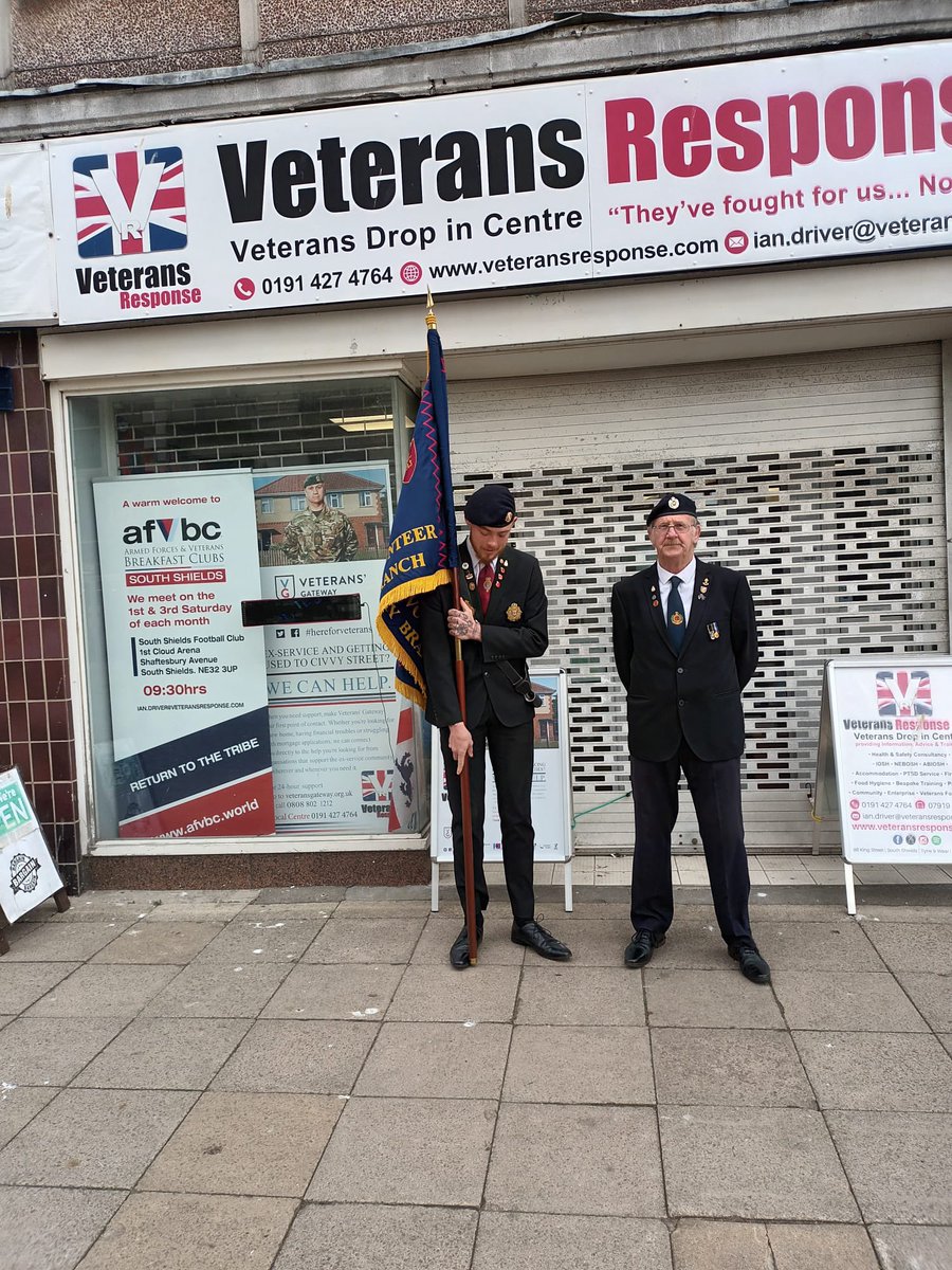 Anzac Day, observed annually on April 25th, is a significant day of remembrance in Australia and New Zealand, and also commemorated in Tonga. It marks the anniversary of the first major military action fought by Australian and New Zealand forces (ANZACs) during World War 🇬🇸🇬🇧