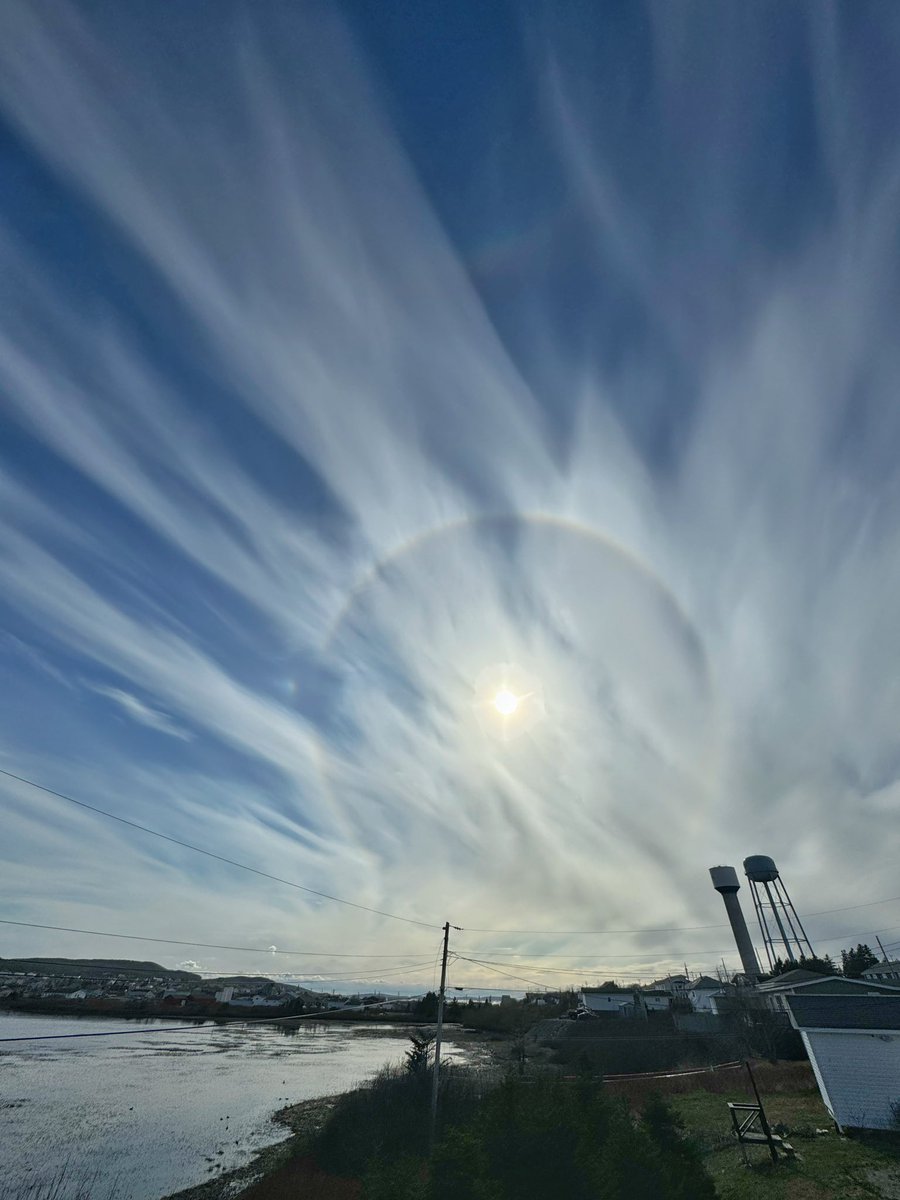 A beautiful sun halo view from our patio this evening.

Bonavista, NL 🇨🇦

#ShareYourWeather #NLwx