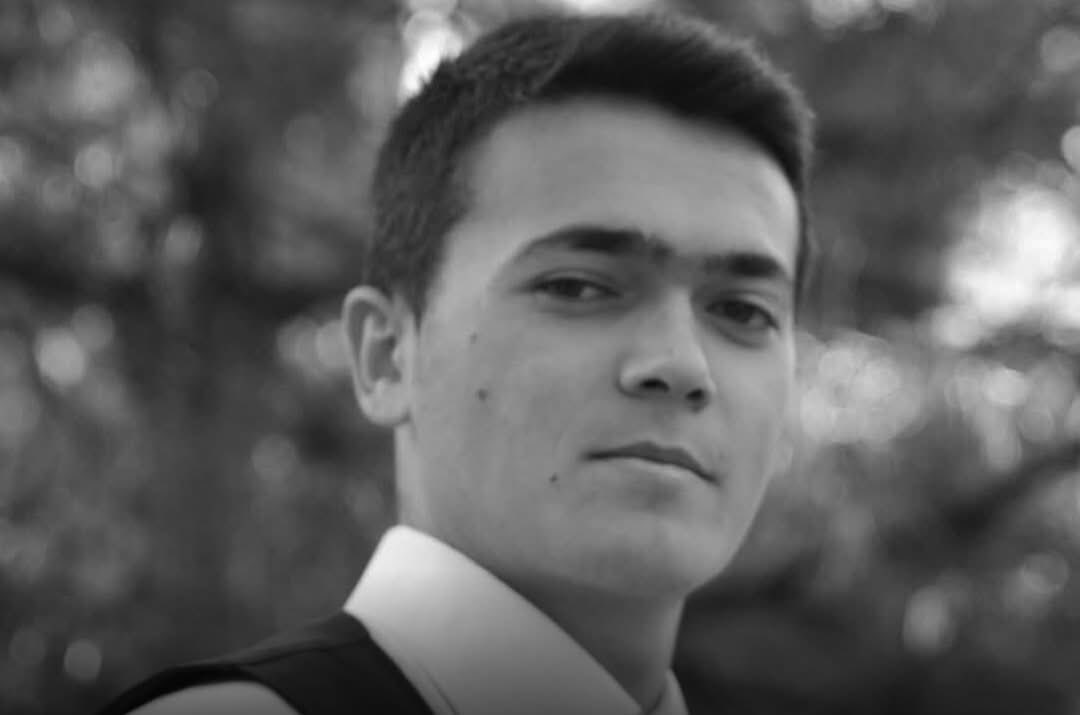 Şırnak’ın Cizre ilçesinde şehit olan komşu köylüm Zeki BACAK’a Allah’tan rahmet, yakınlarına başsağlığı diliyorum. Mekanın cennet olsun.

#şehit #ZekiBacak