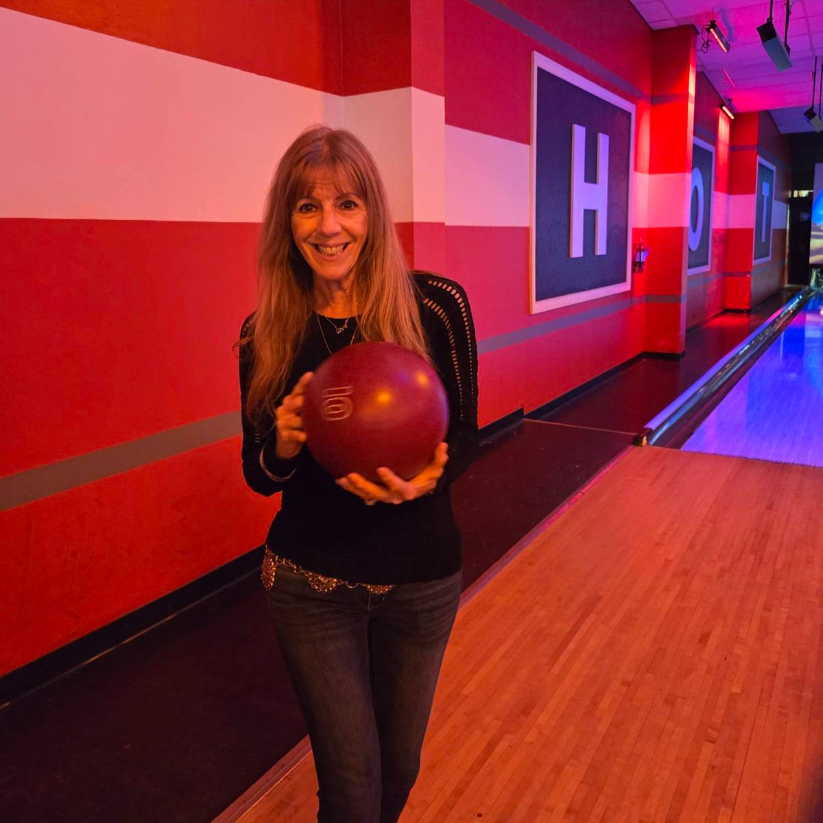 Strike Up Some Fun! 🎳

Teamwork isn’t just for the office; our Comfort Medical crew had a blast bonding at the bowling alley! Events like these bring us closer, helping us serve our customers with even more heart. 💙 #TeamComfort