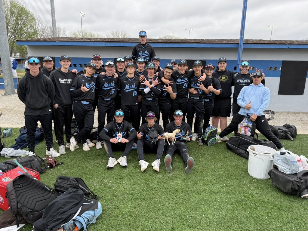 Elkhorn North Baseball (@enhs_baseball) on Twitter photo Wolves beat Wahoo 4-2
<a href="/JakeJanssen4/">Jake Janssen</a> H
<a href="/Christo_Ian14/">Ian Christo</a> H RBI
<a href="/asmus_ethan/">Ethan Asmus</a> 2-3 R 2IP S 0H
<a href="/amcmurtry10/">Austin McMurtry</a> 1-1 R RBI
<a href="/DebuseCole/">Cole DeBuse</a> 5IP W 4H 0ER
#TheMenInTheArena
#ENGLUE Wolves beat Wahoo 4-2
<a href="/JakeJanssen4/">Jake Janssen</a> H
<a href="/Christo_Ian14/">Ian Christo</a> H RBI
<a href="/asmus_ethan/">Ethan Asmus</a> 2-3 R 2IP S 0H
<a href="/amcmurtry10/">Austin McMurtry</a> 1-1 R RBI
<a href="/DebuseCole/">Cole DeBuse</a> 5IP W 4H 0ER
#TheMenInTheArena
#ENGLUE