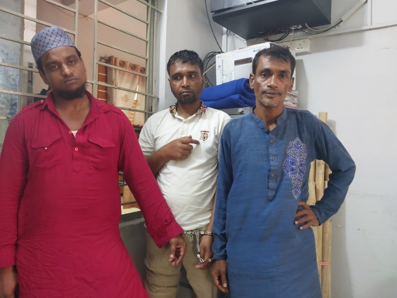 আখাউড়ায় গুলিসহ গ্রেফতার ৩