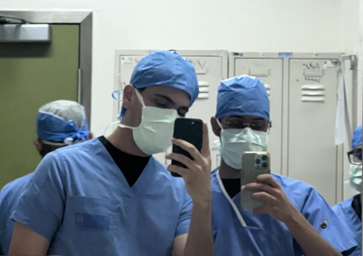 malsoair's tweet photo. اول يوم في قسم الـ OR 👨🏻‍⚕️🏥
مره كانت تجربة حلوة و مميزة https://t.co/5q1DAEllYW