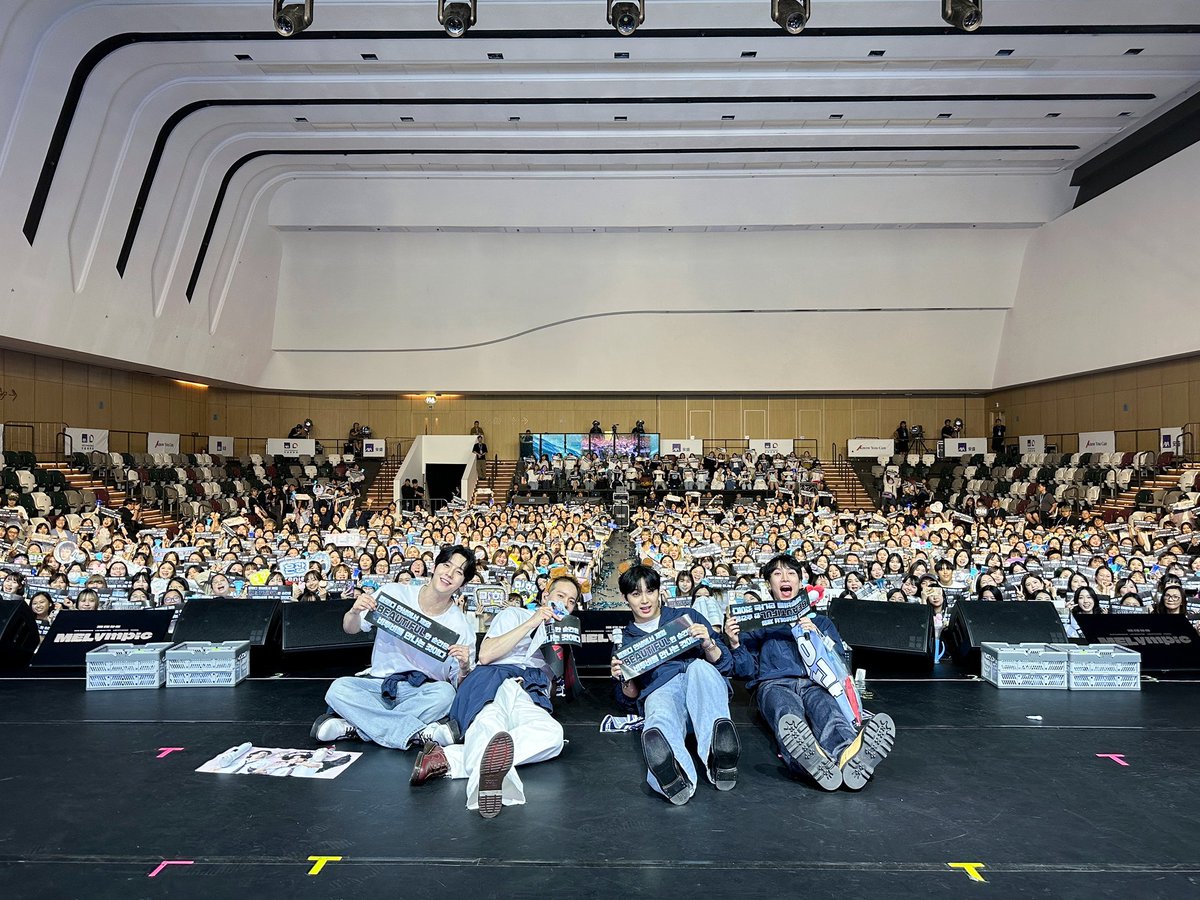 [📂]

📂 B:CHIVE
└📁  250425 BTOB FAN-CON  【3,2,1 GO! MELympic】 in Hong Kong

비투비가 그랬다…
멜로디를 영원히 지킬 거라고
멜로디와 영원히 함께 할 거라고
멜로디와 영원히 노래할 거라고

비투비와 멜로디 둘이 서로 진심이라고 ꒒ ০ ⌵ ୧♡

#비투비 #BTOB
#321GO_MELympic 
#서은광