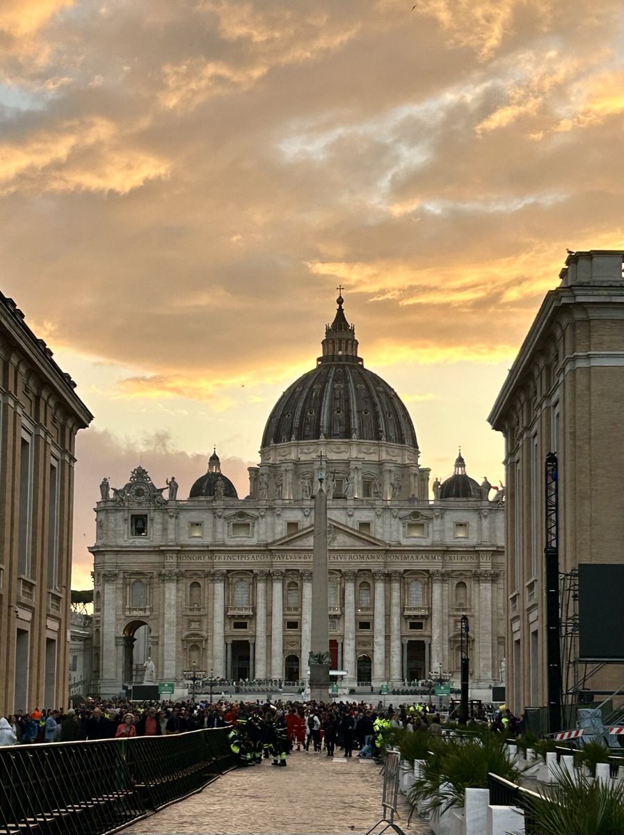 Preparations for #PopeFrancis funeral #vatican #rome