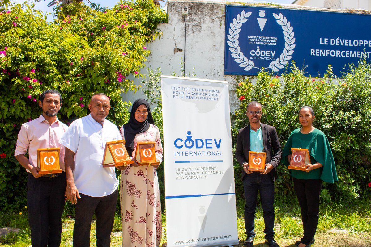 CodevIntl's tweet image. CODEV International s’est affirmé comme un véritable lieu de rencontre, d’échange et de co-construction, réunissant des acteurs venus de cultures et d’horizons différents. Nous vous souhaitons plein de courage et de succès.