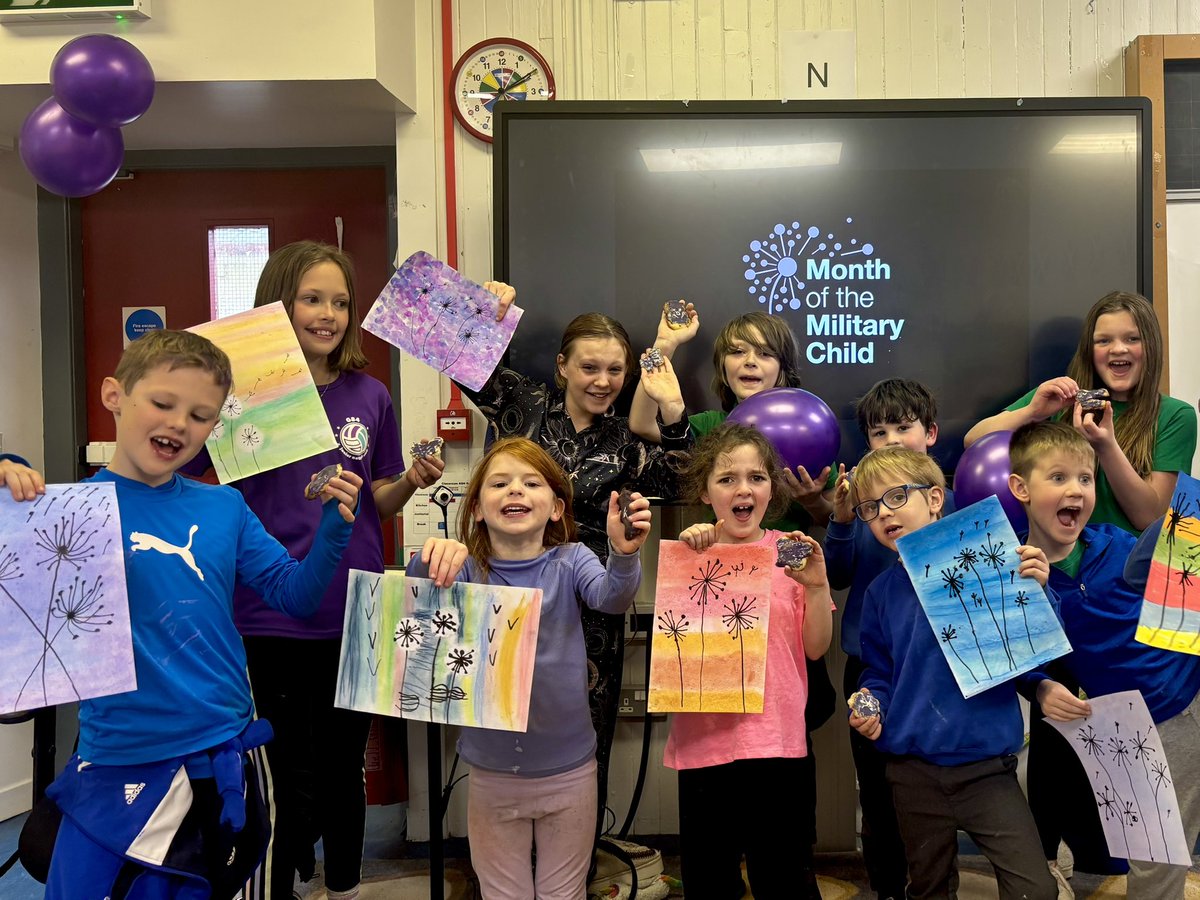 lussprimary's tweet image. We had a fab time participating in 💜PurpleUp! Day @ForcesChildScot to show support for our military children; from dressing in purple to dandelion inspired abstract art and baking & designing purple-up biscuits 😋. Thanks to Emer & Lucy for their support. #MotMChelensburgh