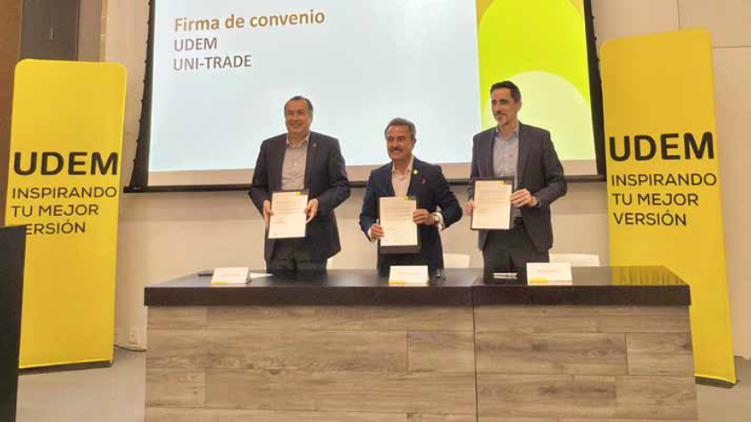 ProMexicoInd's tweet photo. 🌍 Bridging the gap between books &amp; business! 🤝

Grupo Uni-Trade &amp; UDEM team up to train the next wave of trade &amp; logistics leaders! 💼 A game-changing alliance blending top-tier education with real-world experience. 

https://t.co/Kgp2zI1TzM https://t.co/1aPPHYYCH7