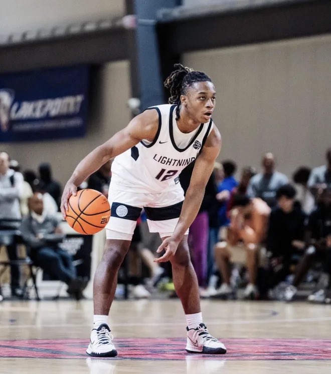 St. Peter’s Freshman G Jakai Sanders will visit Le Moyne College on Monday.  #TransferPortal