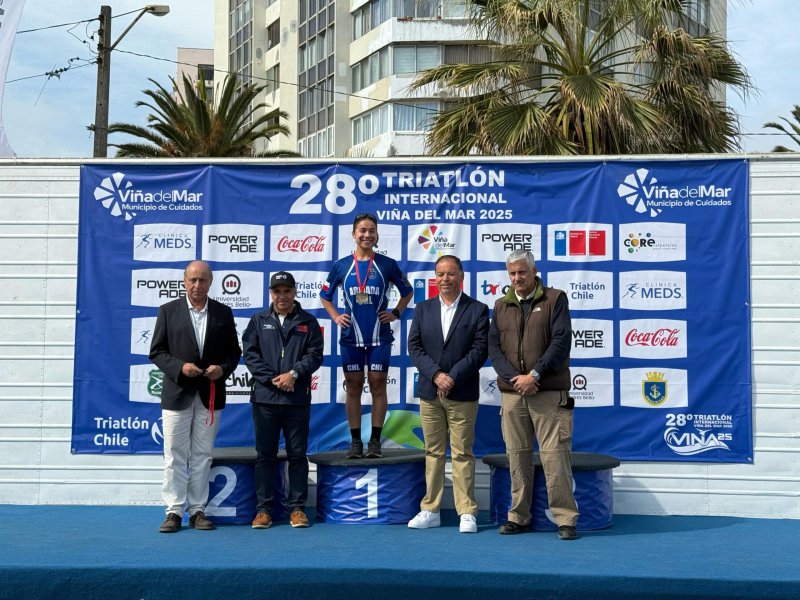 Armada_Chile's tweet photo. Triatletas de la Armada de Chile destacaron en el 28º Triatlón Internacional de Viña del Mar

Conoce más en https://t.co/VZFZ4GP4lv 👈

#ArmadaPorChile https://t.co/gt9XKebvlg