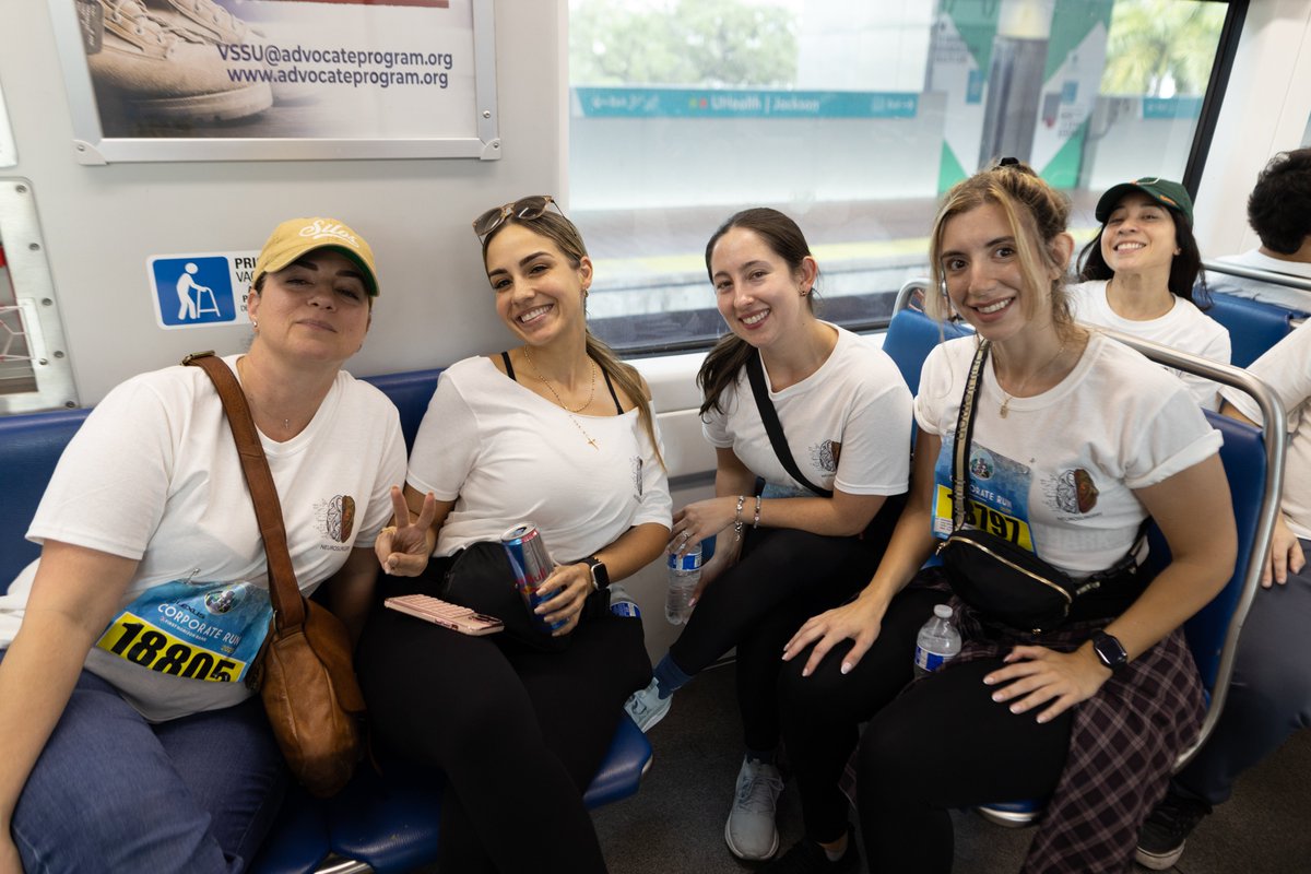 UMneurosurgery's tweet image. 🏃♀️💼 UM Neurosurgery at the Corporate Run! 💼🏃♂️
Yesterday, our incredible UM Neurosurgery team hit the pavement 🧠💪 It was an amazing afternoon of teamwork, wellness, and community spirit. Proud to represent Brain and Spine power 🙌🏽💙
#UMNeurosurgery #CorporateRun2025