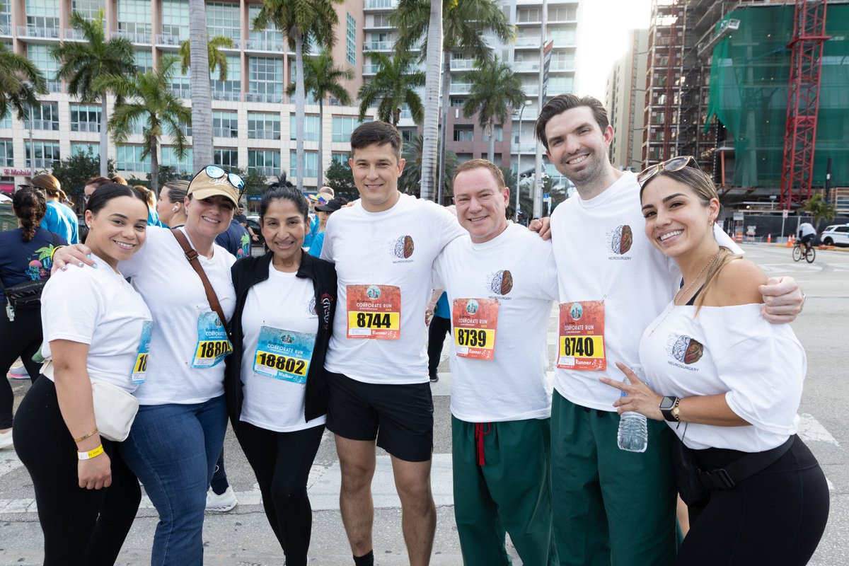 UMneurosurgery's tweet image. 🏃♀️💼 UM Neurosurgery at the Corporate Run! 💼🏃♂️
Yesterday, our incredible UM Neurosurgery team hit the pavement 🧠💪 It was an amazing afternoon of teamwork, wellness, and community spirit. Proud to represent Brain and Spine power 🙌🏽💙
#UMNeurosurgery #CorporateRun2025
