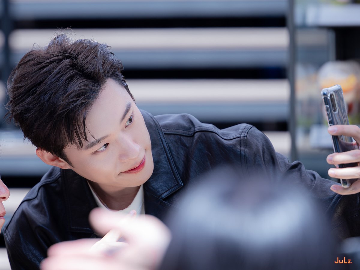 taengeeee1's tweet photo. 250424 파과X프레델 과일컵 행사
#김성철

말랑 복숭아보다 말캉한 과일가게 사장님🍑
🔗https://t.co/ZS62YVM57q https://t.co/4K9o4aHJUE