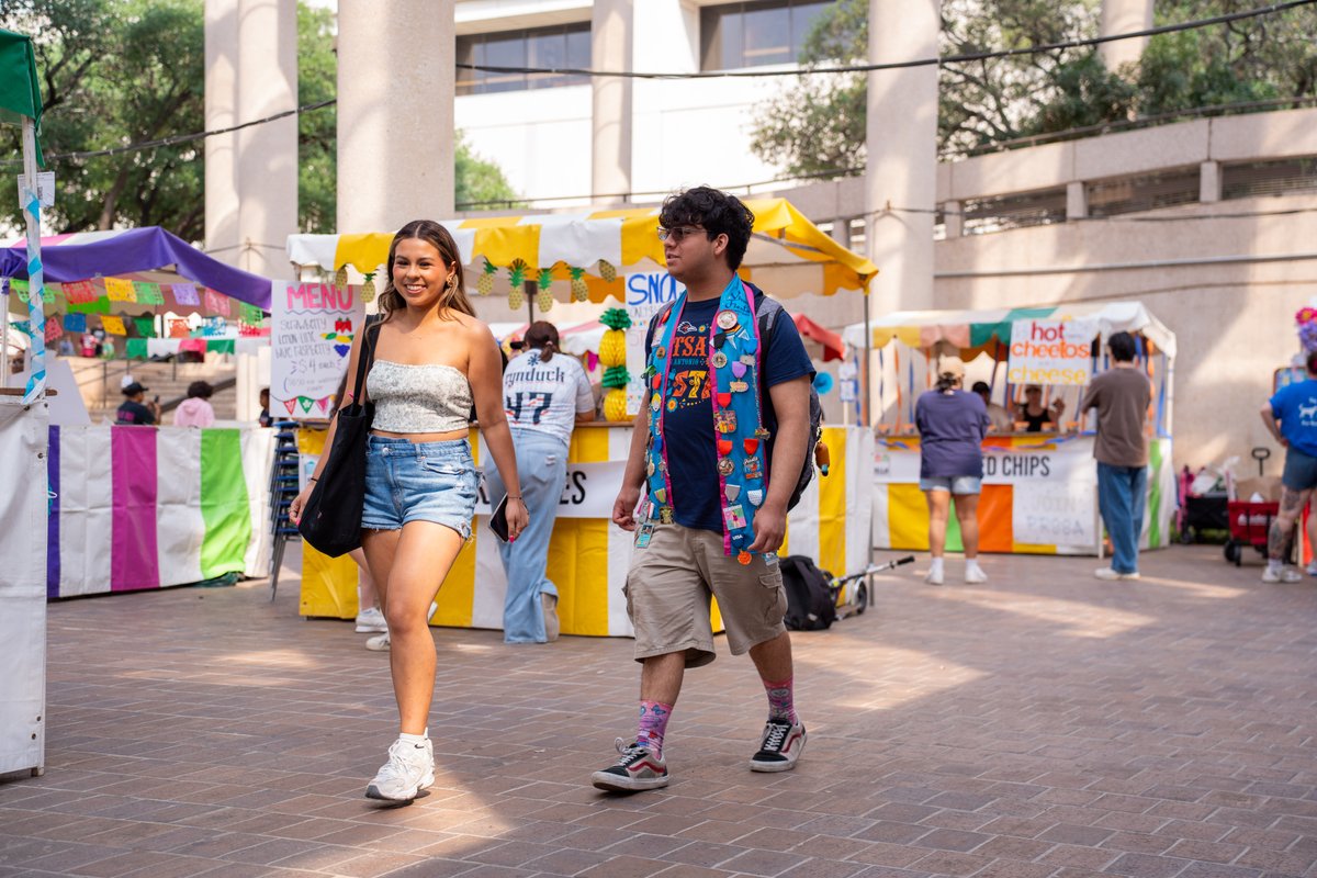 UTSA (@utsa) on Twitter photo This is one of our favorite UTSA traditions of all time. 😍
#UTSA #FiestaSA <a href="/FiestaSA/">Fiesta San Antonio</a> This is one of our favorite UTSA traditions of all time. 😍
#UTSA #FiestaSA <a href="/FiestaSA/">Fiesta San Antonio</a>