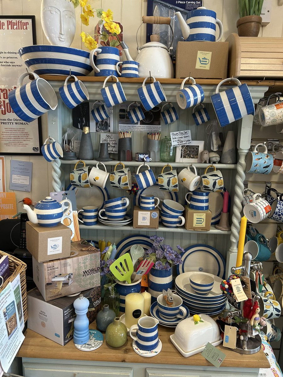 fjcookshop's tweet image. #Restocked #Cornishware

Which teapot would you choose?

#OpenAllWeekend for the #CornishBlue fans (and everyone else)

#BishyRoadShopping
#ShopSmall #ShopLocal