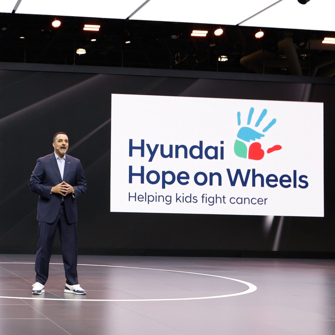 Take a peek at some huge @hyundai moments from our time at <a href="/NYAutoShow/">New York Auto Show</a>! 🚙✨