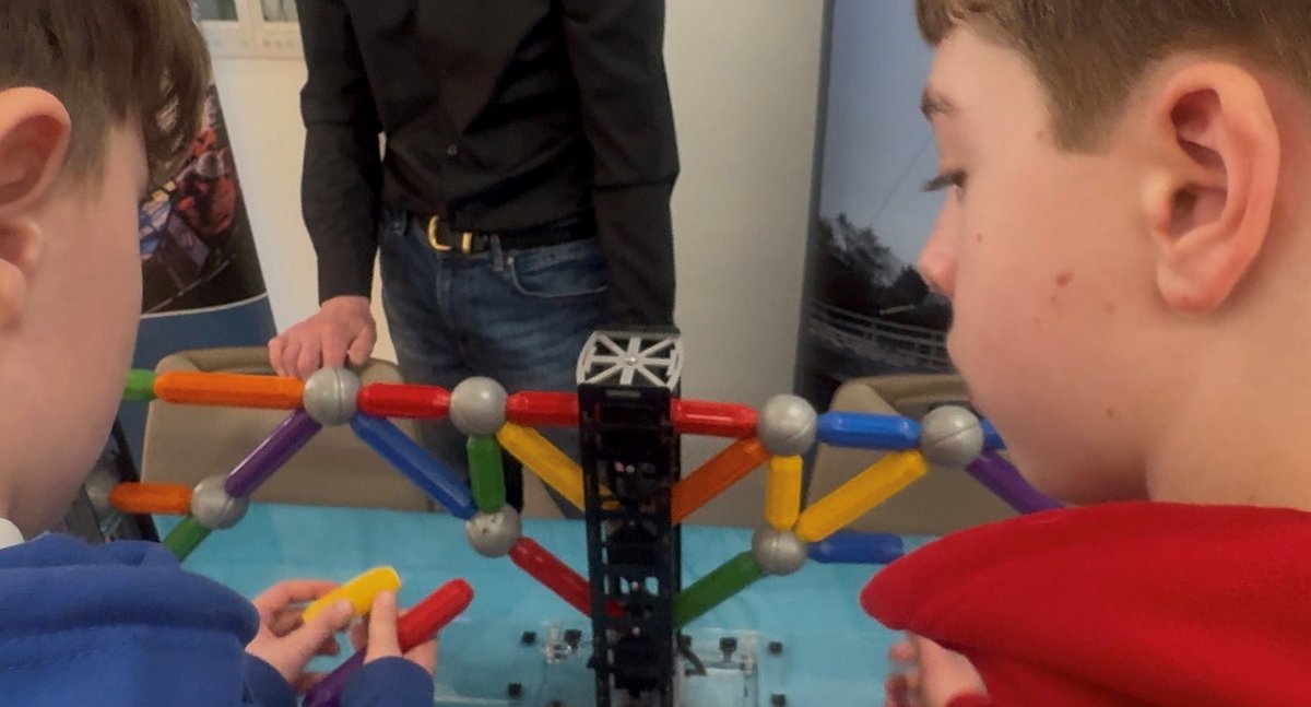 Over 400 senior primary school pupils from schools in Bearsden and Milngavie recently attended a STEM festival at Kilmardinny House where they took part in a wide range of exciting STEM related workshops and activities. To find out more about event visit orlo.uk/7qSnd