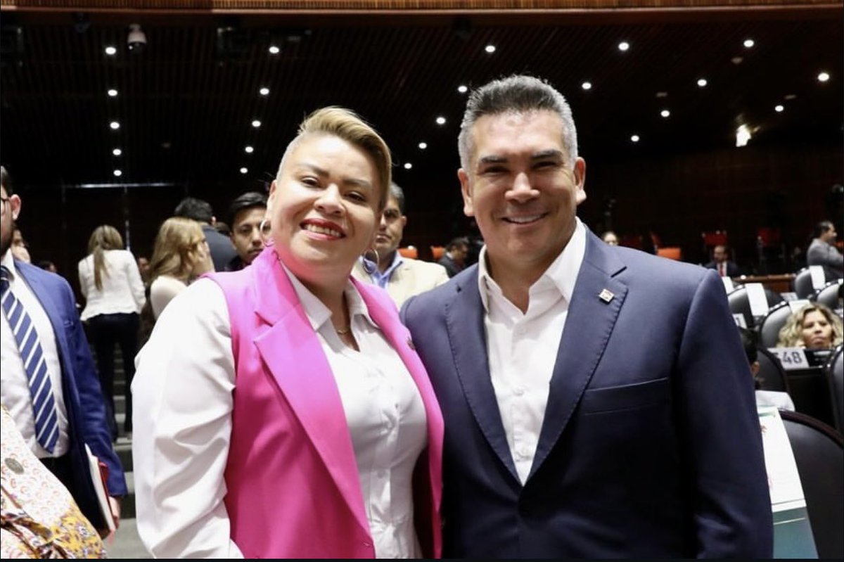Marivelvillase's tweet photo. Feliz cumpleaños estimado presidente @alitomorenoc le deseo lo mejor hoy y siempre https://t.co/xLsRX19G1c