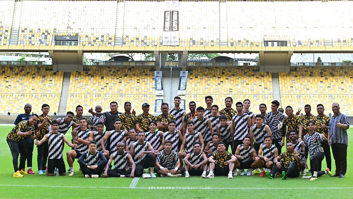 Hari perlawanan.

Hari dimana kita telah tunggu selama 11 tahun, 11 tahun untuk perlawanan ini.

Apa apa pun tetap bangga dengan kelab ni dan sangat berterima kasih untuk segala usaha semua sepanjang musim.

Last match, last chance &amp; last dance, now or never. Ayuh Pahang!