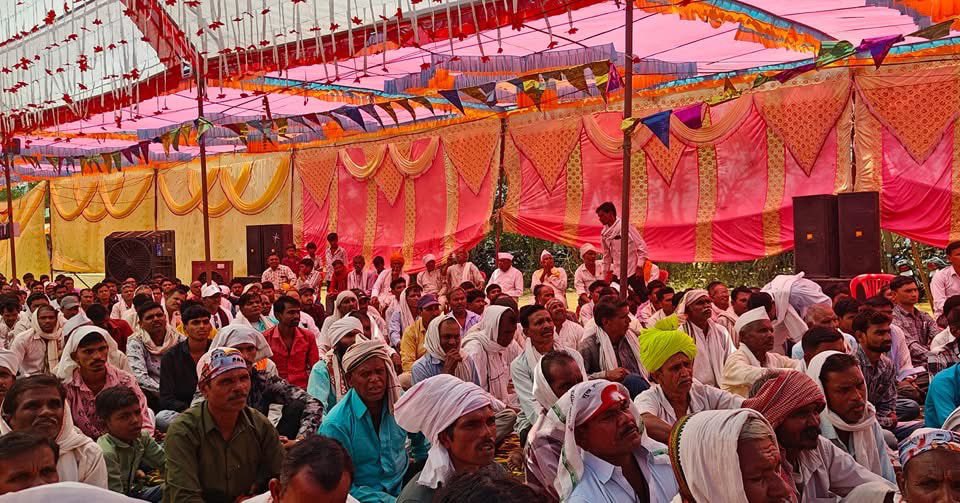 आज रतनपुरा बमोरी में पटेलिया समाज व श्री कृष्ण प्रणामी परिवार के द्वारा आयोजित पाँच दिवसीय ब्रह्मज्ञान महायज्ञ एवं सेवा पधरामणी महोत्सव में सहभागिता का अवसर प्राप्त हुआ। भक्ति, ब्रह्मज्ञान और सेवा के इस अद्भुत संगम में शामिल होकर आत्मिक शांति और आध्यात्मिक ऊर्जा की अनुभूति हुई।