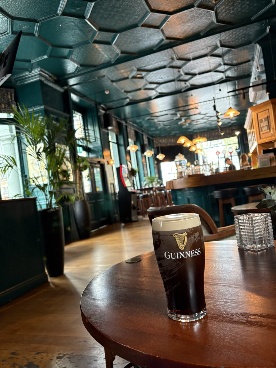 Pints on the Tube tweet media