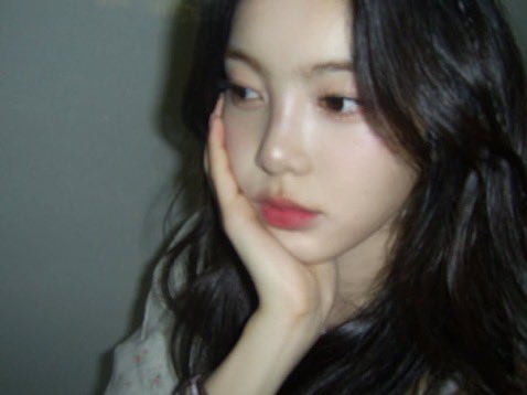 이안이 이런 필카 감성 사진 더 줬으면 좋겠다
너무 잘 어울리고 너무 아름다움