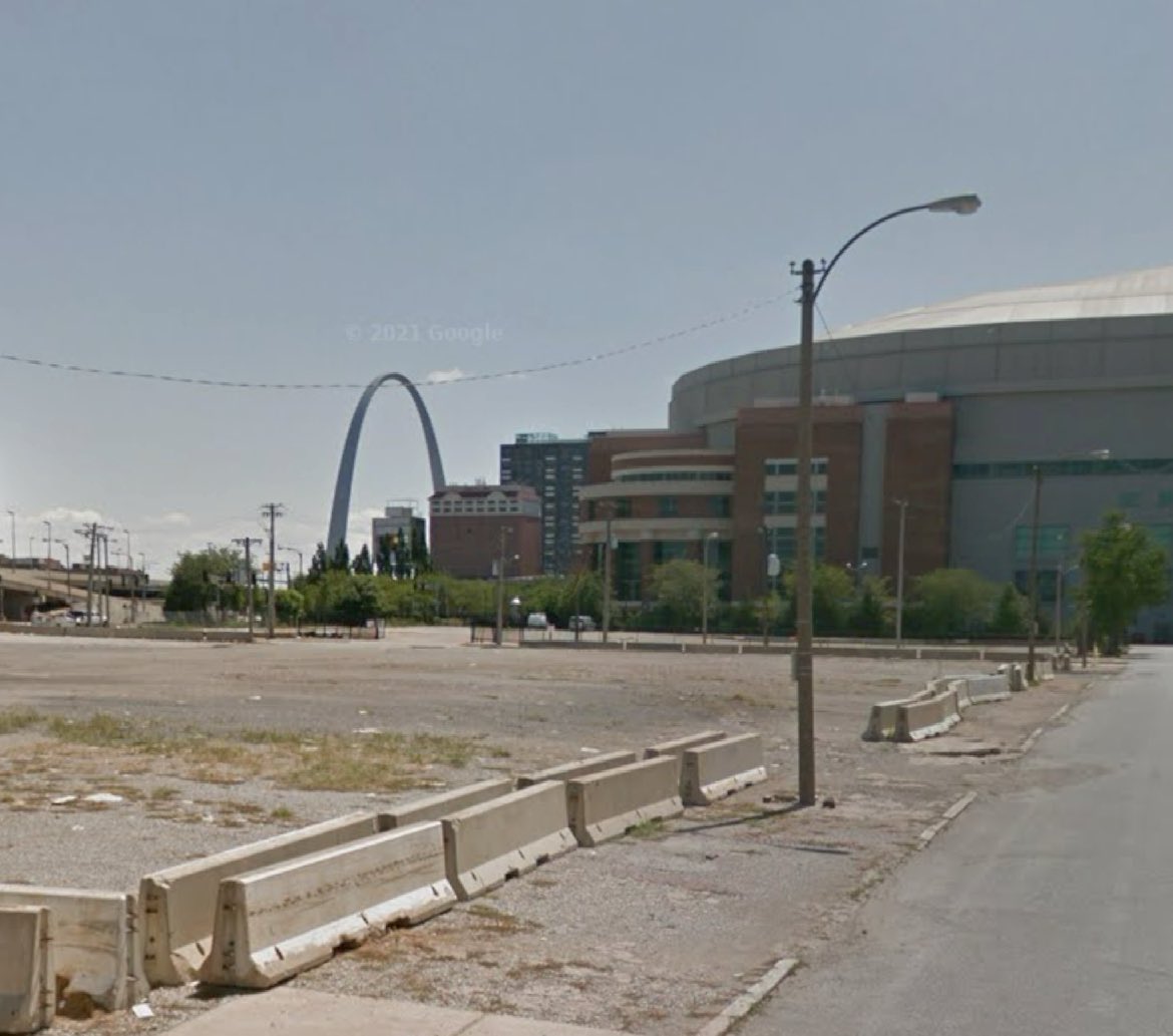 mizeryindex's tweet image. Get me to God’s country