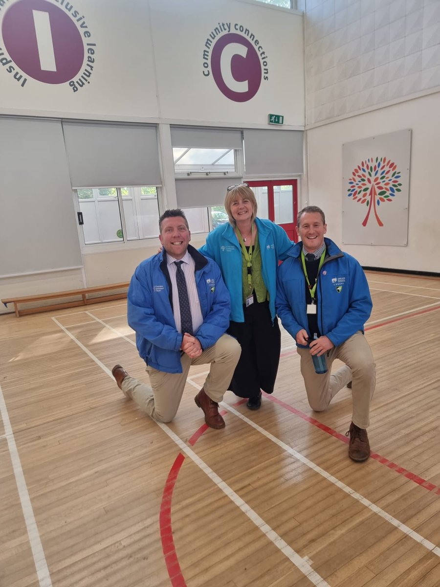 Linslade School (@linsladeschool) on Twitter photo Congratulations to Mrs Chapman, our April Employee of the Month! Mrs Chapman works with small groups of learners and their progress as a result is phenomenal! Thank you for always having a smile on your face! <a href="/LorraineHughe20/">Lorraine Hughes FCCT</a> <a href="/mjpGibbs/">Mark Gibbs</a> <a href="/MrsB_FCCT/">Flora Burt</a> <a href="/PMStock11/">Phil Stock</a> <a href="/ChilternLT/">Chiltern Learning Trust</a> Congratulations to Mrs Chapman, our April Employee of the Month! Mrs Chapman works with small groups of learners and their progress as a result is phenomenal! Thank you for always having a smile on your face! <a href="/LorraineHughe20/">Lorraine Hughes FCCT</a> <a href="/mjpGibbs/">Mark Gibbs</a> <a href="/MrsB_FCCT/">Flora Burt</a> <a href="/PMStock11/">Phil Stock</a> <a href="/ChilternLT/">Chiltern Learning Trust</a>