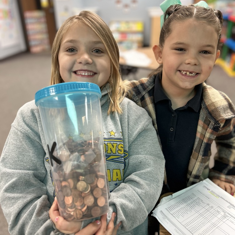 MAGriffons's tweet photo. Our students are having a blast💥with the change war! Next week is the last week to bring in change. Pennies are positive and all other coins/bills are negative. The class with the most positive points will get an ice cream party from MA’s Student Council! 🍦#MAexcellence https://t.co/tQg6O4JZwl