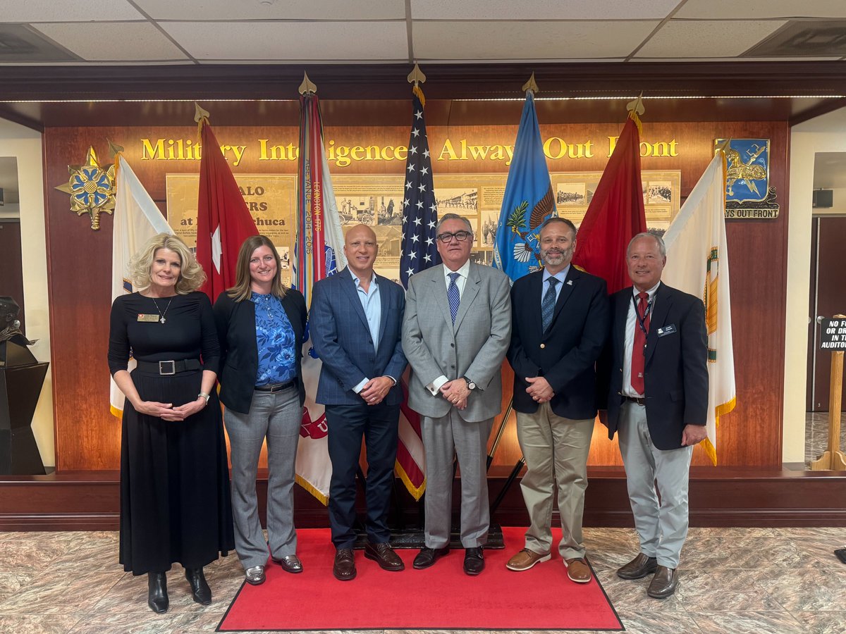 T Diaz de la Rubia (@tddlr) on Twitter photo This week I visited our Sierra Vista campus and Fort Huachuca to see firsthand how <a href="/uarizona/">University of Arizona</a> supports national defense, education, and workforce development. We are proud to strengthen partnerships that help Arizona meet the needs of our communities and our country. This week I visited our Sierra Vista campus and Fort Huachuca to see firsthand how <a href="/uarizona/">University of Arizona</a> supports national defense, education, and workforce development. We are proud to strengthen partnerships that help Arizona meet the needs of our communities and our country.