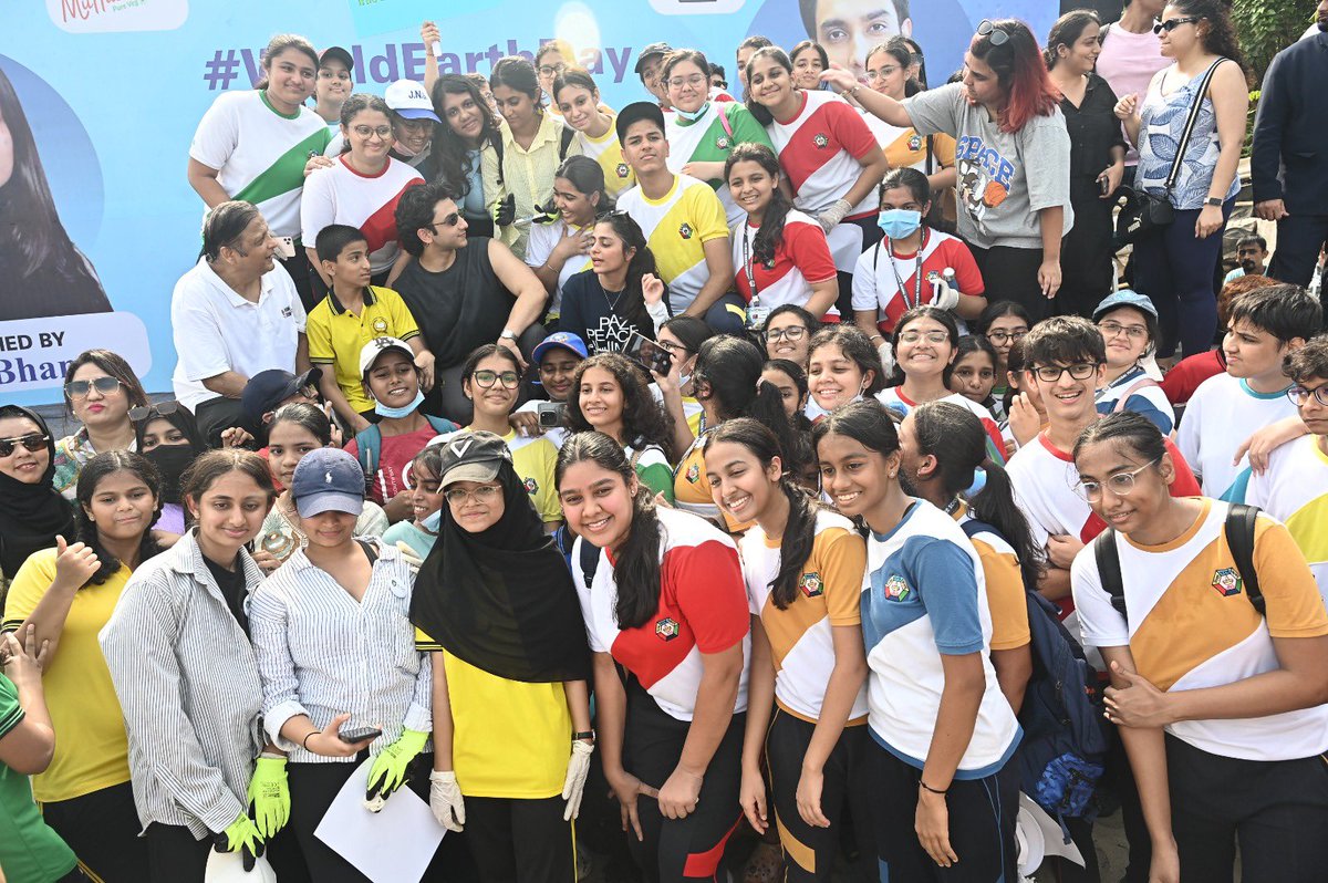 <a href="/bhamlafoundatio/">bhamlafoundation</a> Sucessfully Completed 550 weeks of Cleanup Across The Country At #MithiRiver #Cleanathon Today With #majhivasundhara An. Initiative By the Environment Ministry With More than 1900 Students Across Mumbai From Various School’s Great Impact Greater Encouragement