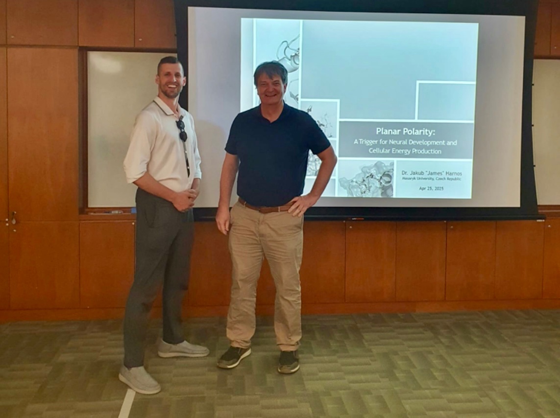 Jakub_Harnos's tweet image. Today, I had a fantastic opportunity to give a lecture at National University of Singapore. 🇸🇬Thank you very much, Christoph Winkler!!!! A lot of collaboration ahead! 🔬