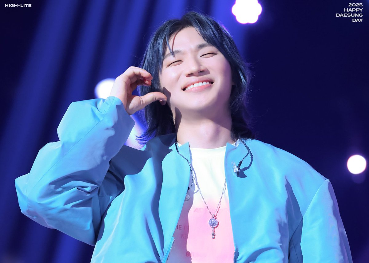 2025 𝑯𝑨𝑷𝑷𝒀 𝑫𝑨𝑬𝑺𝑼𝑵𝑮 𝑫𝑨𝒀
그 어느 때보다 행복한 2025년의 4월💛
대성이와 우리의 봄🌸
생일 축하해🫶 

#강대성_생일축하해
#대성 #DAESUNG #DLITE #テソン #DsWAVEinSEOUL

<a href="/d_lable/">DAESUNG</a>