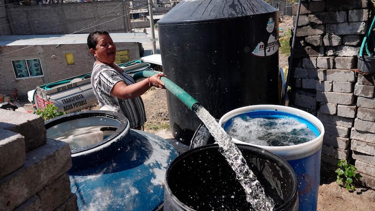 ¡Atención CDMX! 🚨
Una fuga en el Ramal Teoloyucan provoca reducción del 50% en el suministro de agua 🚱
Zonas del norte de la ciudad ya resienten baja presión.
#AguaCDMX #TomaPrecauciones #Fuga #ULTIMAHORA #precaucion #CiudadDeMéxico
Lee más 📲
adrnetworks.mx/reducen-agua-a…