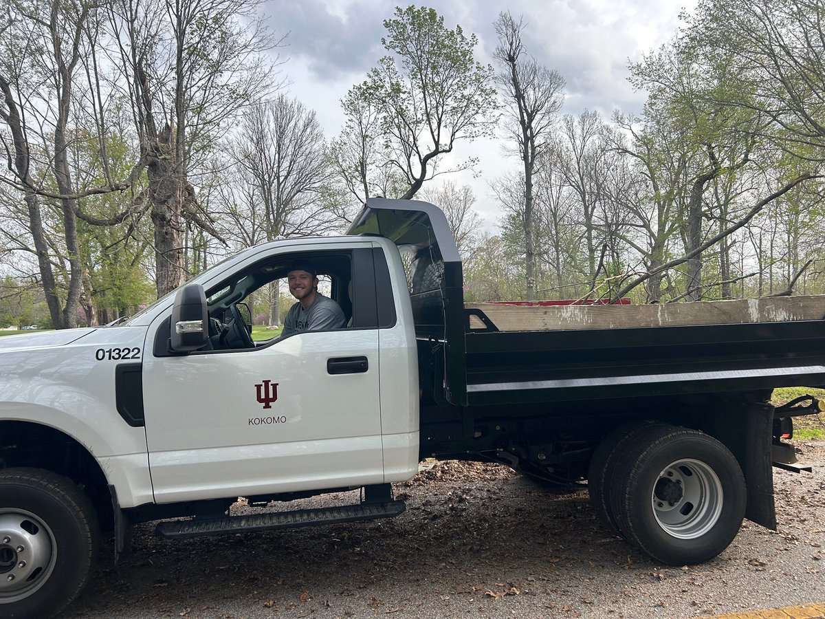 IU Kokomo Athletics (@iukathletics) on Twitter photo Our SAAC student-athletes putting in work with the community, assisting IU Kokomo in cleaning up outside of the Kokomo Country Club!
Thank you to these athletes for putting in the time to help out our neighbors at the Club 🌿🌱🍃
<a href="/IUKSAAC/">IU Kokomo SAAC</a> x #RollCougs Our SAAC student-athletes putting in work with the community, assisting IU Kokomo in cleaning up outside of the Kokomo Country Club!
Thank you to these athletes for putting in the time to help out our neighbors at the Club 🌿🌱🍃
<a href="/IUKSAAC/">IU Kokomo SAAC</a> x #RollCougs