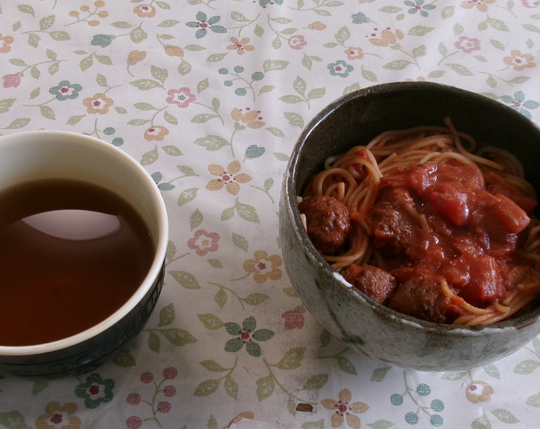 xxxadeht13's tweet photo. #お弁当記録
ホタテとミートボールのトマトパスタ♨️ https://t.co/gPwBfCVyxN