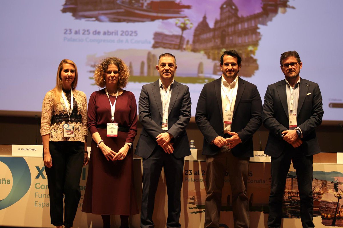 #SEDiab2025 🤖🧠 De ciencia ficción a realidad clínica: los gemelos digitales ya están ayudando a modelar la evolución de la #diabetestipo2 gracias a la #IA.

En la mesa redonda sobre #InteligenciaArtificial, se ha hablado de predicción personalizada, simulaciones clínicas y cómo