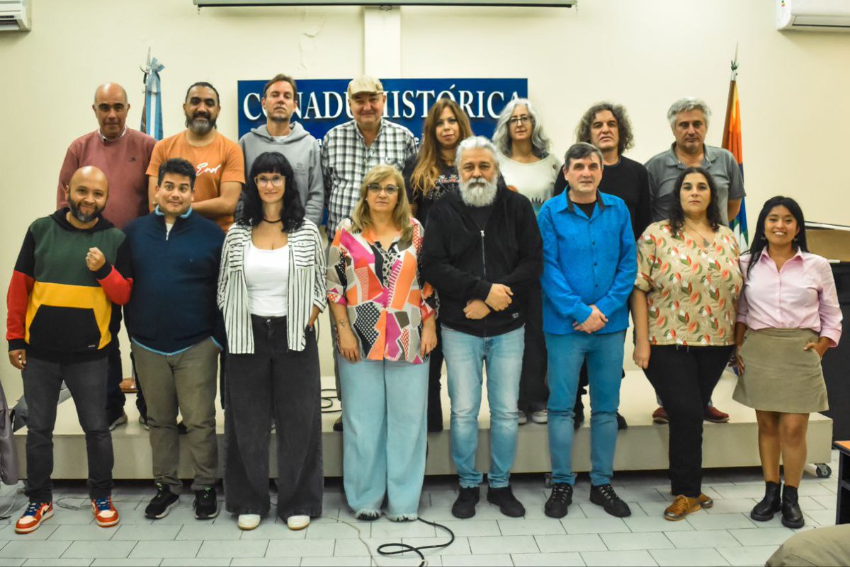 CONADUHistorica's tweet photo. Se reunió la nueva Mesa Ejecutiva de CONADU Histórica https://t.co/Aum5XzadLp https://t.co/jpkfwdCai7